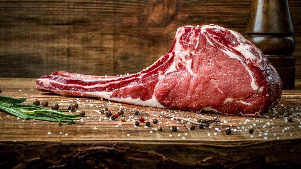 Dry Aged Steaks und Co.: Wie man richtig damit umgeht