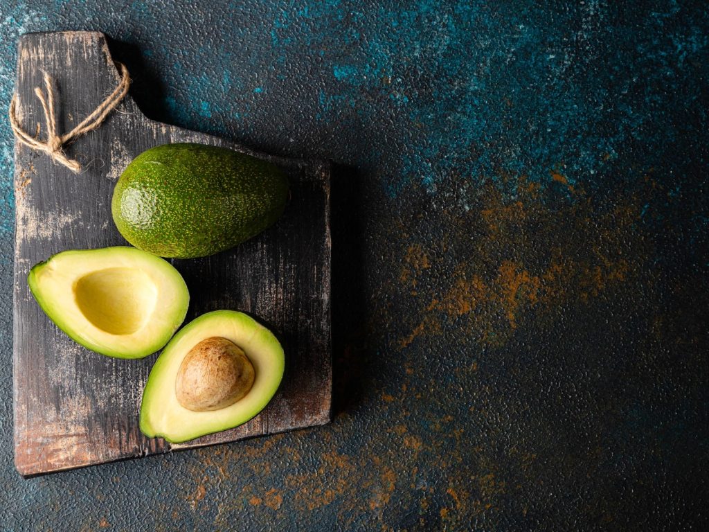 Avocado haltbar machen – so bleibt sie länger grün