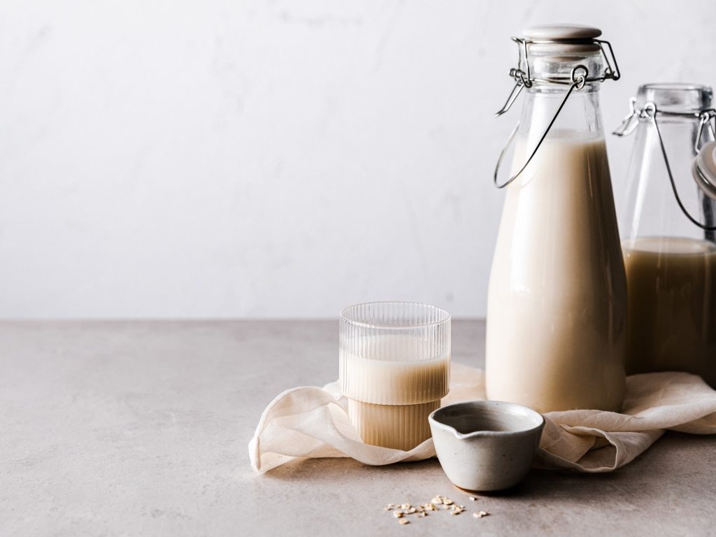 So einfach: Hafermilch selbst machen aus nur 2 Zutaten