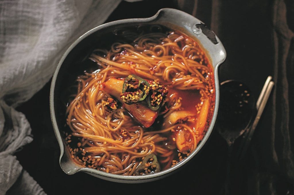 “Korea: Das vegane Kochbuch”: Authentische Asia-Küche & Familiengeschichten