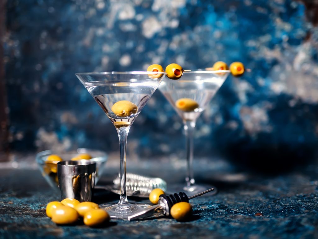 Cocktail-Garnitur: Warum kommt eigentlich eine Olive in den Martini?